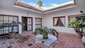 Villa for sale in Atalaya Golf, Estepona East