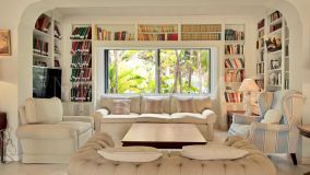 Villa for sale in Sitio de Calahonda, Mijas Costa