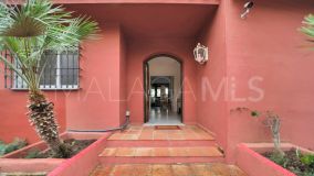 Villa en venta en Elviria, Marbella Este