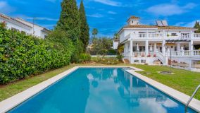 Villa for sale in Valdeolletas, Marbella City