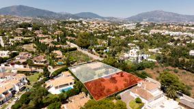 Plot for sale in El Paraiso, Estepona East