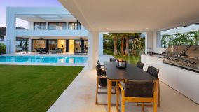 Villa for sale in Nueva Andalucia, Marbella