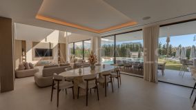 Villa for sale in Los Monteros, Marbella Öst
