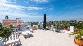 Radhus for sale in Aloha Pueblo, Nueva Andalucia