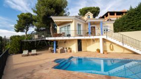 Villa for sale in Pinares de San Antón, Malaga - Este