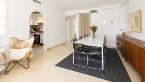Appartement rez de chaussée for sale in Aloha Pueblo, Nueva Andalucia