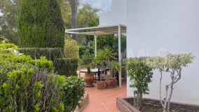 Markplanslägenhet for sale in Aloha Pueblo, Nueva Andalucia