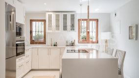 Apartment for sale in Las Colinas de Marbella, Benahavis