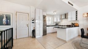 Maison de Ville for sale in Aloha Pueblo, Nueva Andalucia