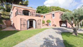 Villa for sale in Nueva Andalucia, Marbella