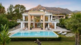 Villa for sale in Altos de Puente Romano, Marbella Golden Mile