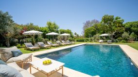 Villa en venta en La Cerquilla, Nueva Andalucia