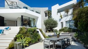 Villa zu verkaufen in El Herrojo, Benahavis