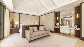 Villa for sale in Nueva Andalucia, Marbella