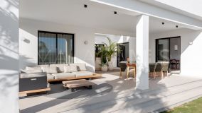 Villa for sale in Estepona