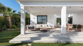 Villa for sale in Estepona