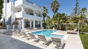 Villa for sale in Nueva Andalucia, Marbella