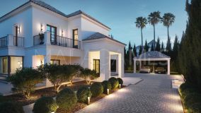 Villa for sale in La Cerquilla, Nueva Andalucia