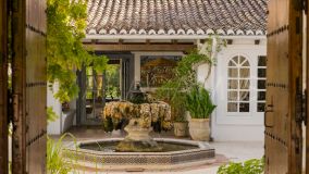 Villa for sale in Benahavis