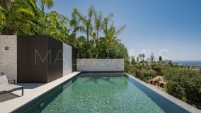 Villa for sale in El Rosario, Marbella East