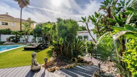 Villa for sale in El Rosario, Marbella East