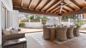 Villa en venta en Las Chapas, Marbella Este