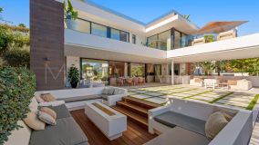 Villa en venta en Nueva Andalucia, Marbella