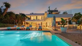 Villa for sale in Nueva Andalucia, Marbella