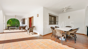 Villa for sale in Atalaya, Estepona East