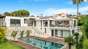Villa en venta en El Rosario, Marbella Este