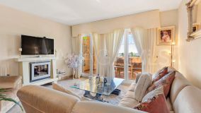 Apartment for sale in Cumbres del Rodeo, Nueva Andalucia