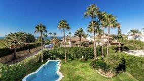 Villa for sale in Las Chapas, Marbella Est