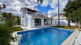 Villa zu verkaufen in Nueva Andalucia, Marbella