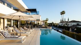 Villa for sale in Nueva Andalucia, Marbella
