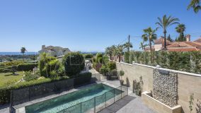 Villa for sale in Estepona