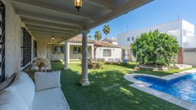 Villa for sale in San Pedro de Alcantara