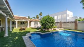 Villa for sale in San Pedro de Alcantara