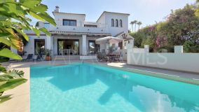 Villa for sale in El Rosario, Marbella Est