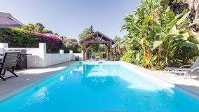 Villa for sale in El Rosario, Marbella Est