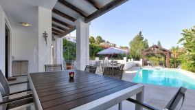 Villa for sale in El Rosario, Marbella Est