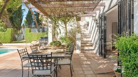 Villa for sale in Sierrezuela, Mijas Costa