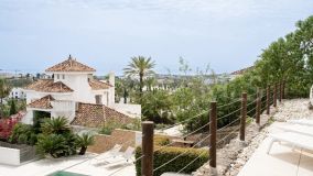 Villa for sale in Los Naranjos Hill Club, Nueva Andalucia