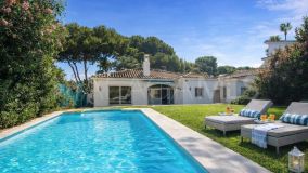 Villa for sale in Nueva Andalucia, Marbella