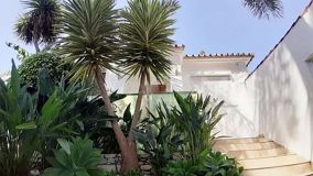 Villa for sale in Nueva Andalucia, Marbella