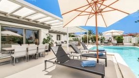 Villa for sale in Las Chapas, Marbella East