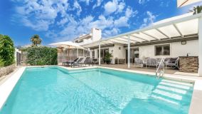Villa for sale in Las Chapas, Marbella East