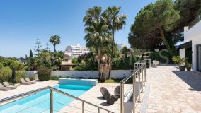 Villa for sale in Nueva Andalucia, Marbella