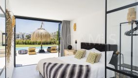 Villa for sale in Puerto del Capitan, Benahavis