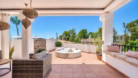 Villa en venta en Nueva Andalucia, Marbella