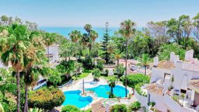 Penthouse for sale in Elviria, Marbella East